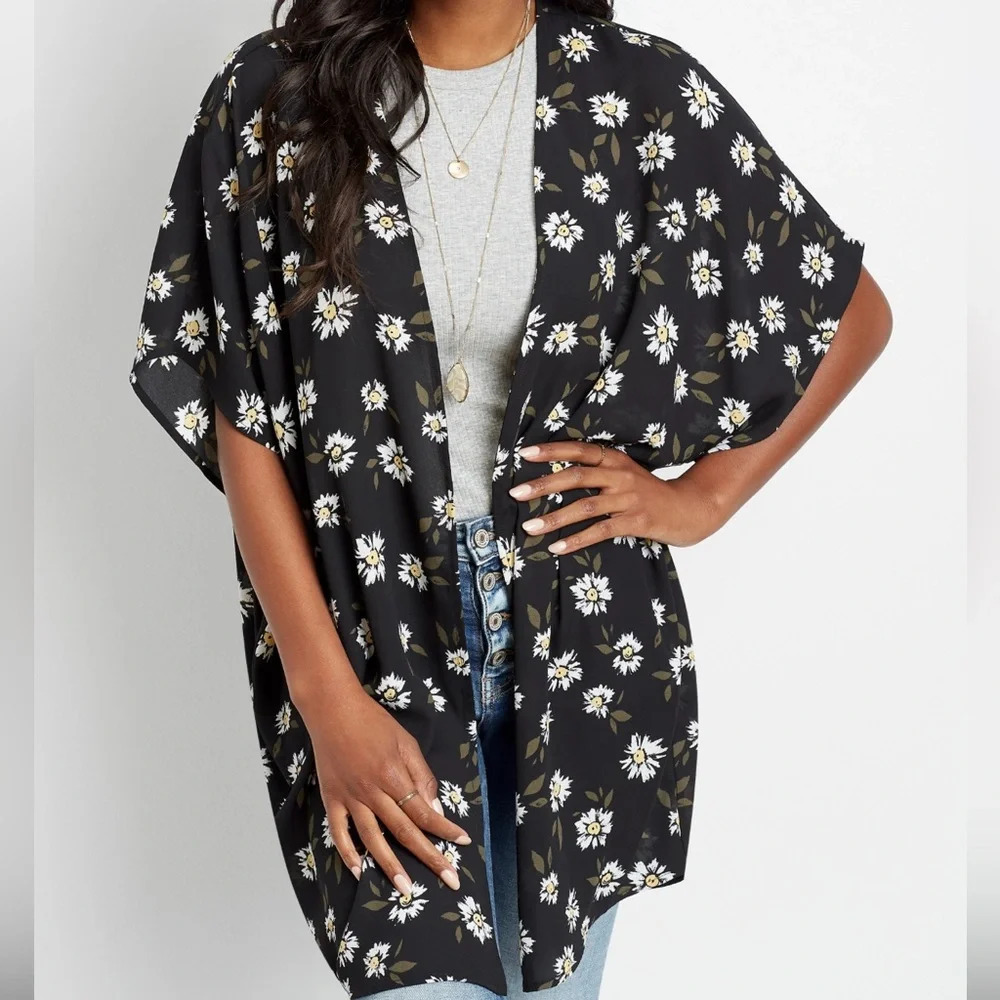 Kimono Black Daisy Sheer Half Sleeve Relaxed Shirred Back S/M Maurices Floral